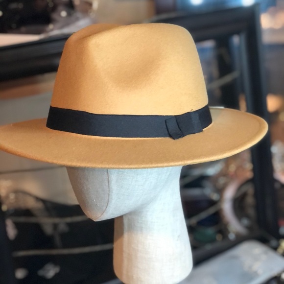 Hat - Picture 2 of 4